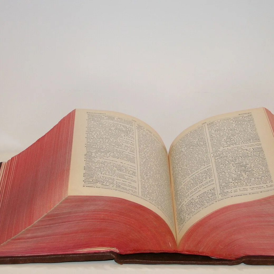 قاموس أوكسفورد المصوّر (إنجليزي – عربي)