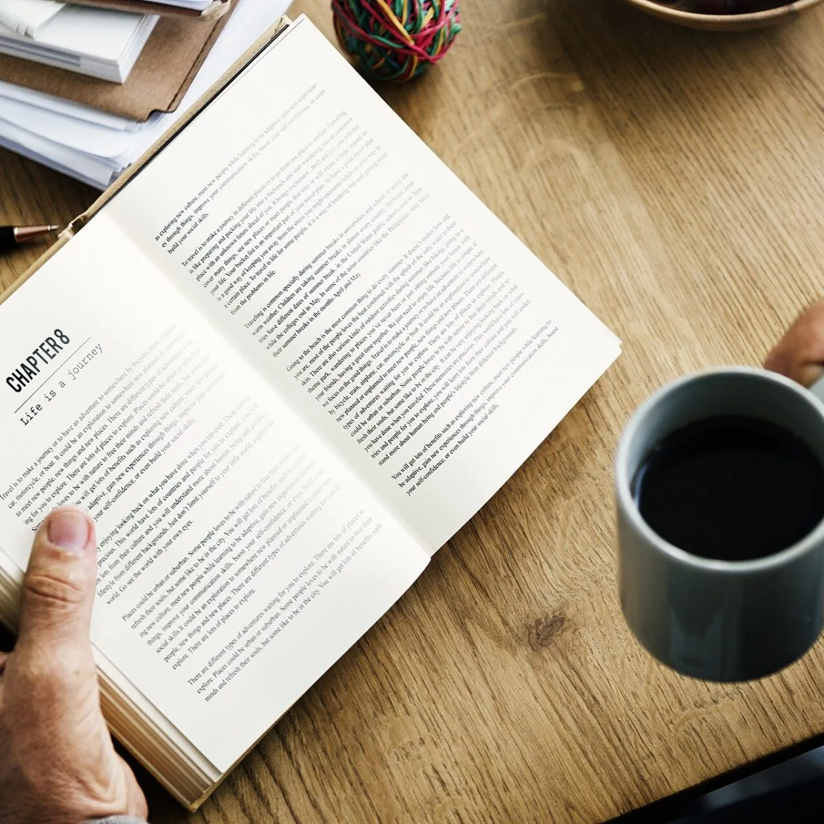 صندوق هدية القارئ: كتاب + فاصل + كوب